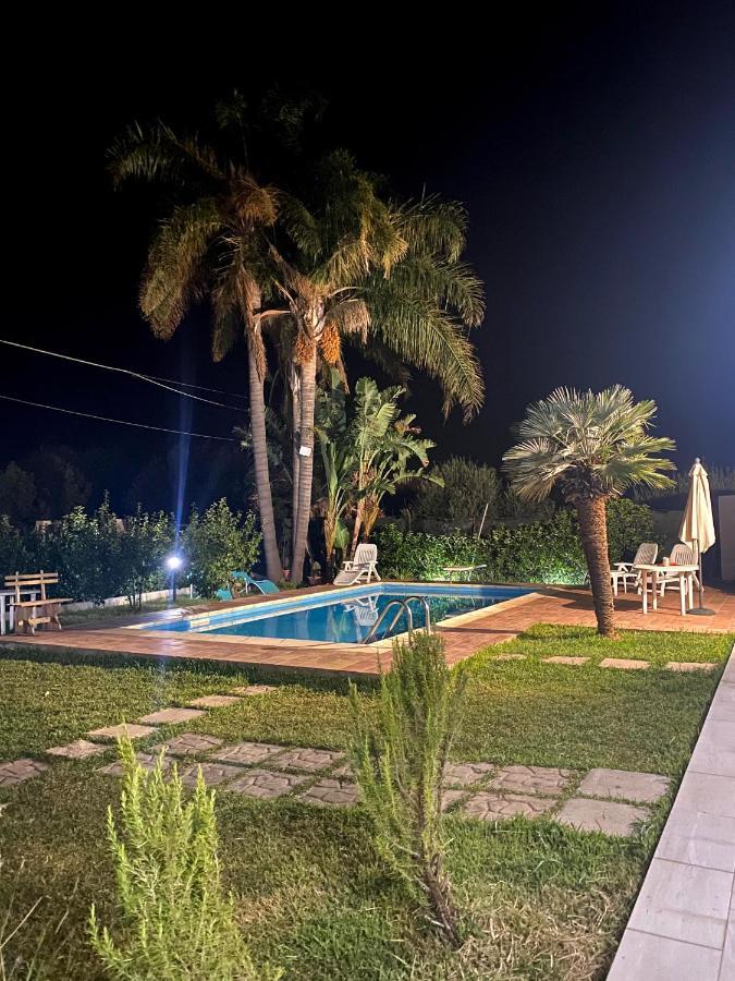 Апартаменти Casa Vacanza Le Tre Palme Флоридія Екстер'єр фото