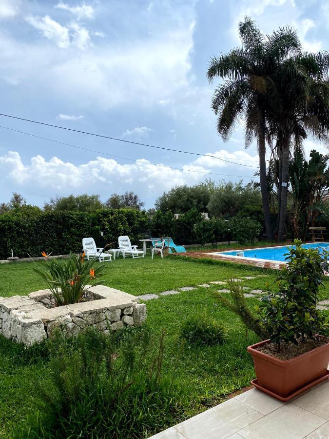 Апартаменти Casa Vacanza Le Tre Palme Флоридія Екстер'єр фото